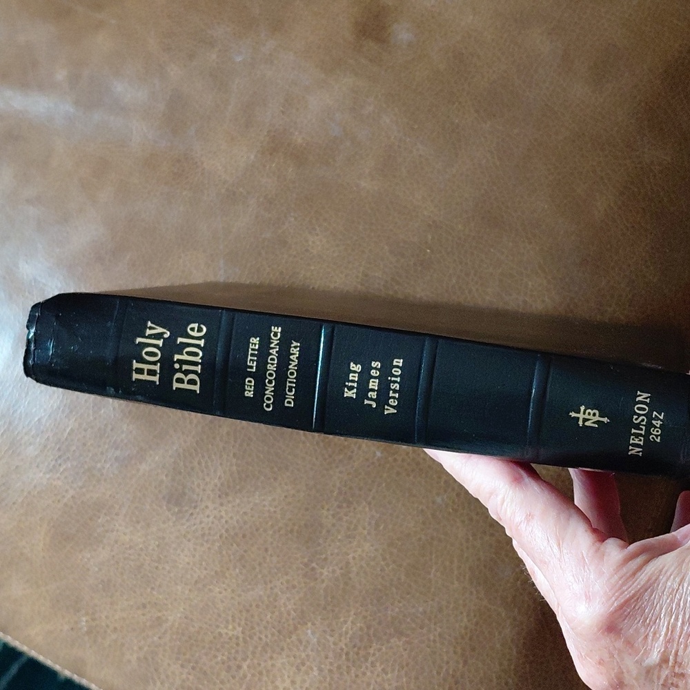 Holy BIBLE Red Letter KING JAMES VERSION NELSON - Picture 4 of 5